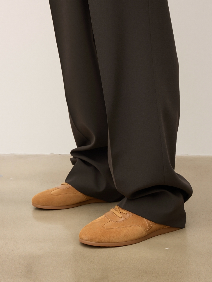 Suede and natural leather half shoes in smart casual style