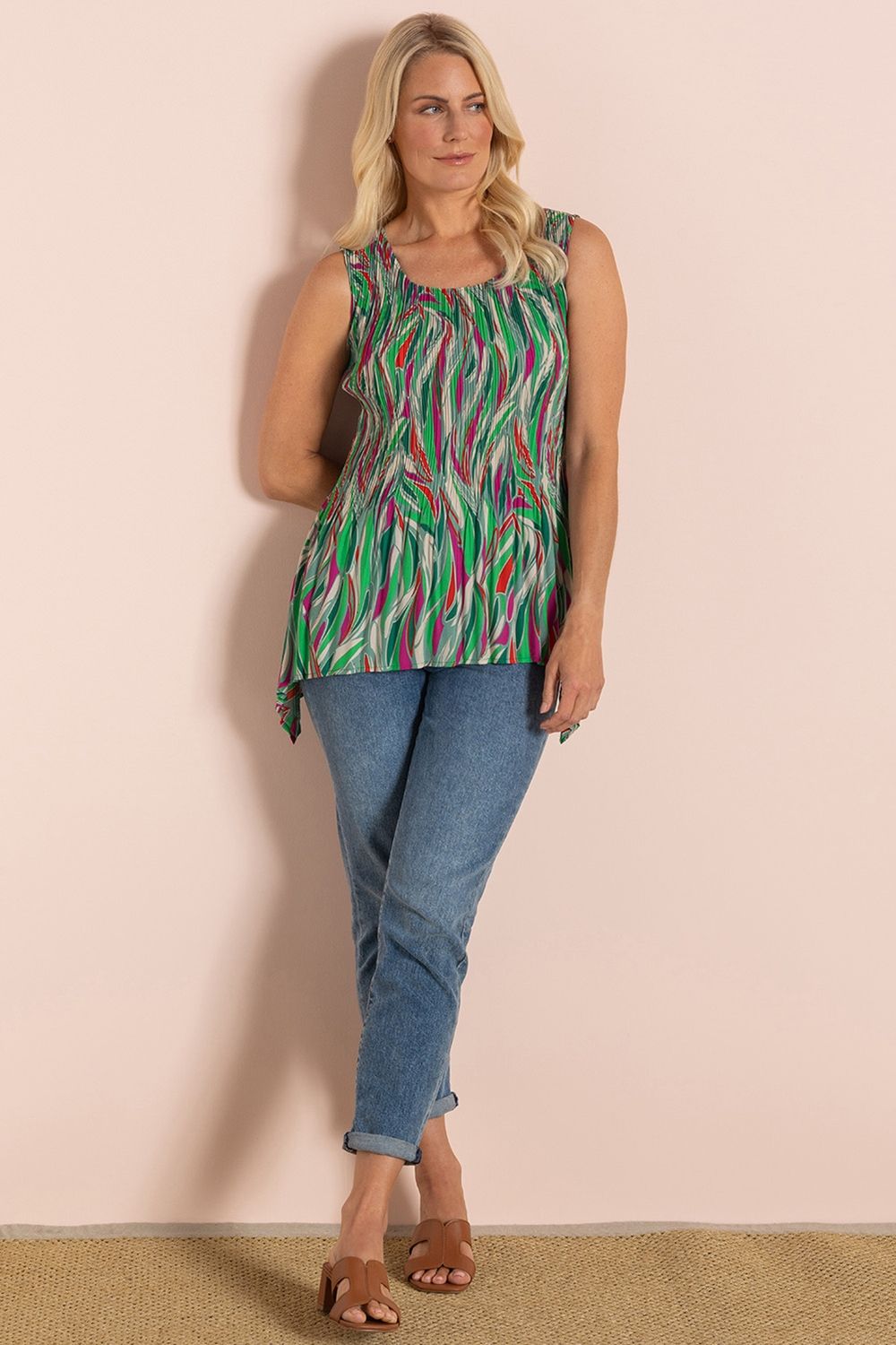 Klass. Printed Dipped Hem Pleated Tunic Top