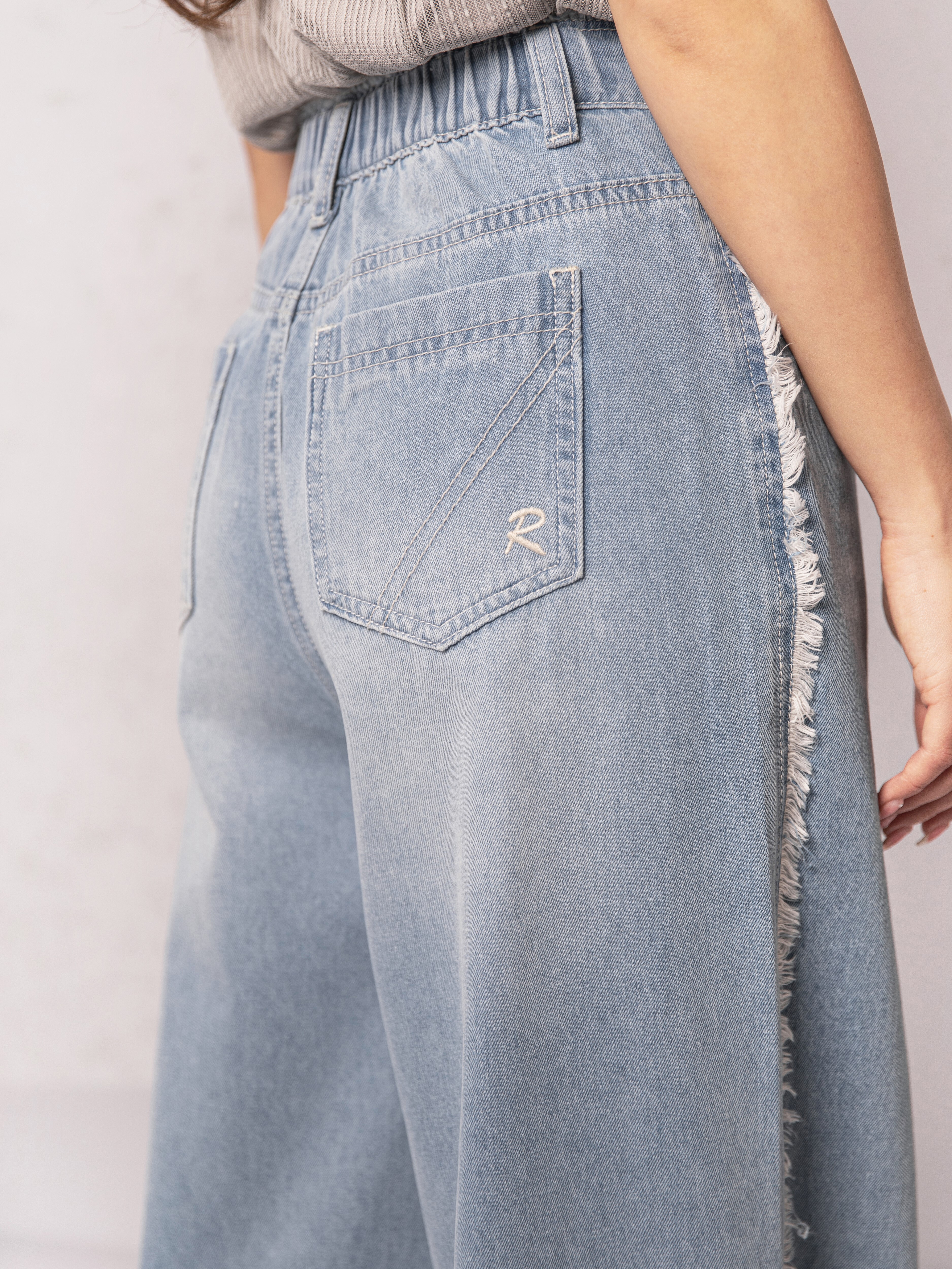 Fringe-detail Jeans - 26SRB022Q