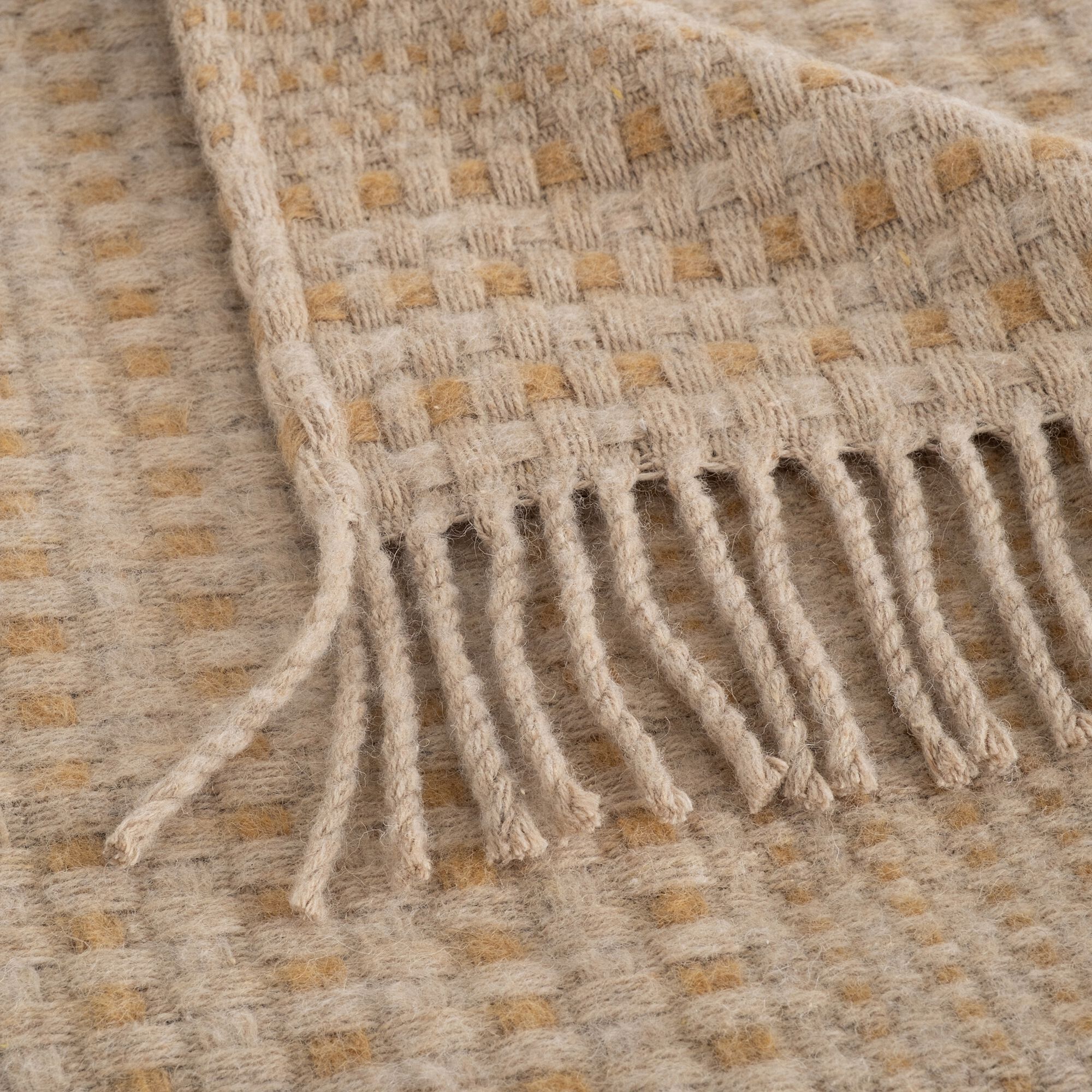 ALISANDRE - Plaid en laine recyclée à carreaux finition franges 130x170cm - marron