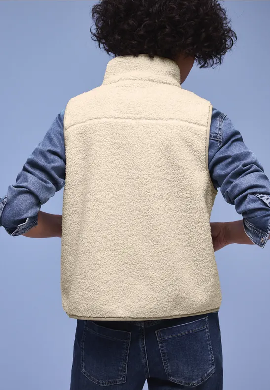 Weste aus Teddy-Material mit Zipper