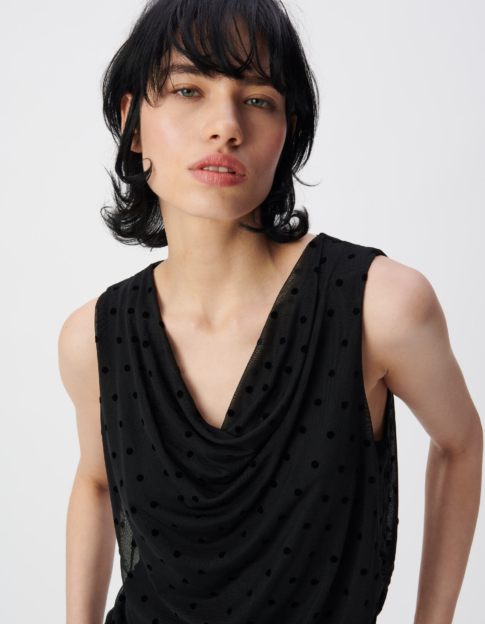 Tee-shirt sans manches noir résille motif pois Femme