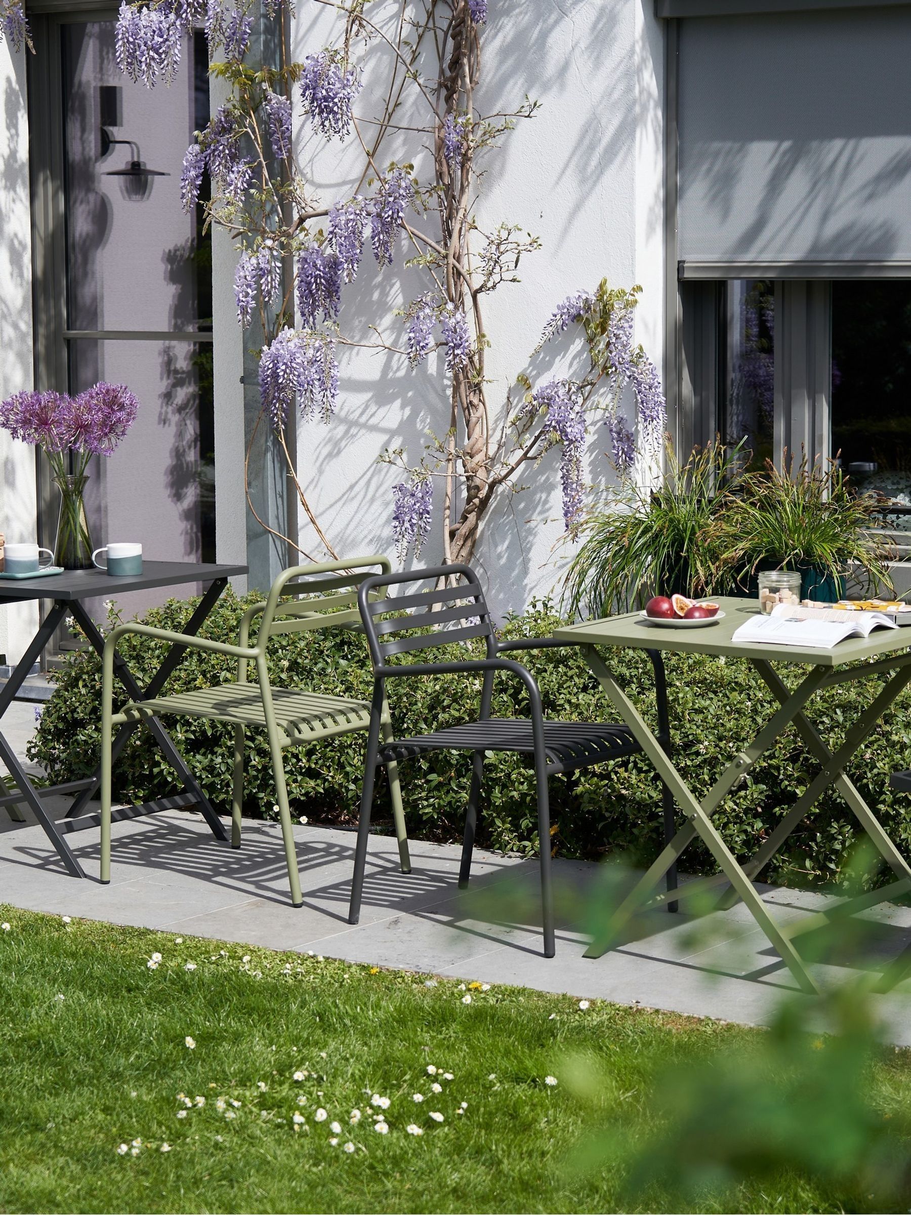 La Redoute Intérieurs Set of 2 Khaki Manni Aluminium Garden Armchairs