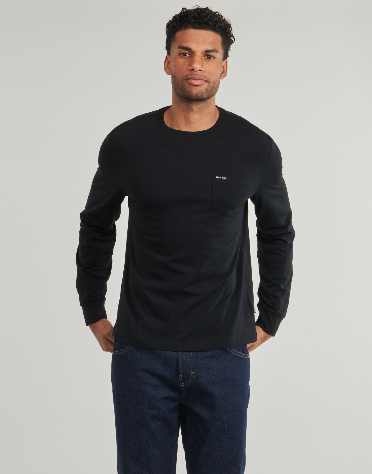 Guess - LS CN REG PKT TEE - Black