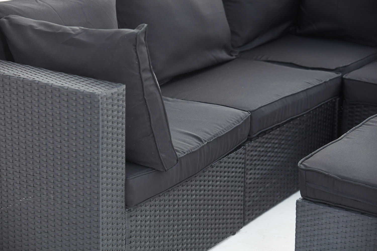 MILANO - Salon de jardin modulable 5 places en résine tressée noir