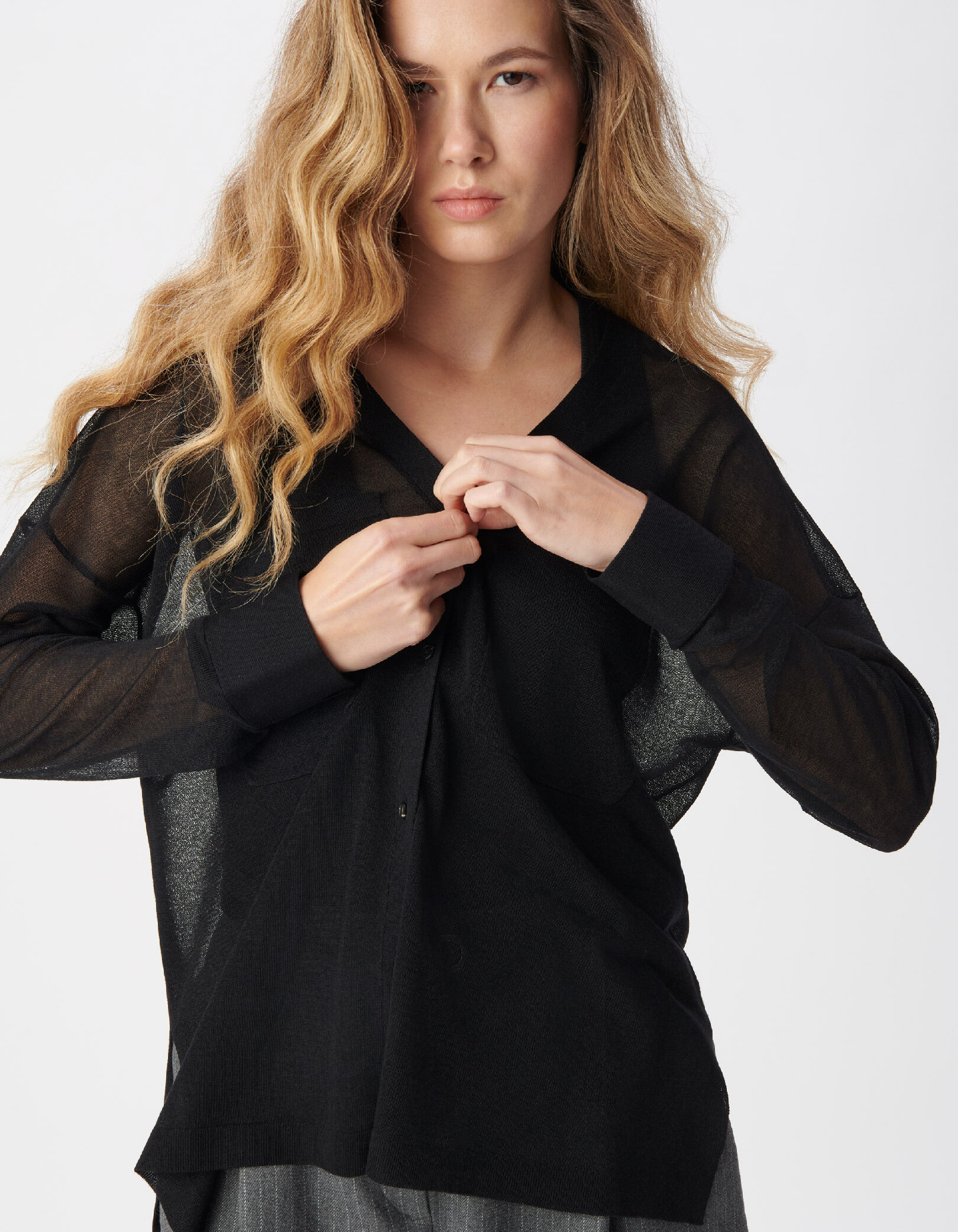 Cardigan manches longues noir tricot poches poitrine Femme