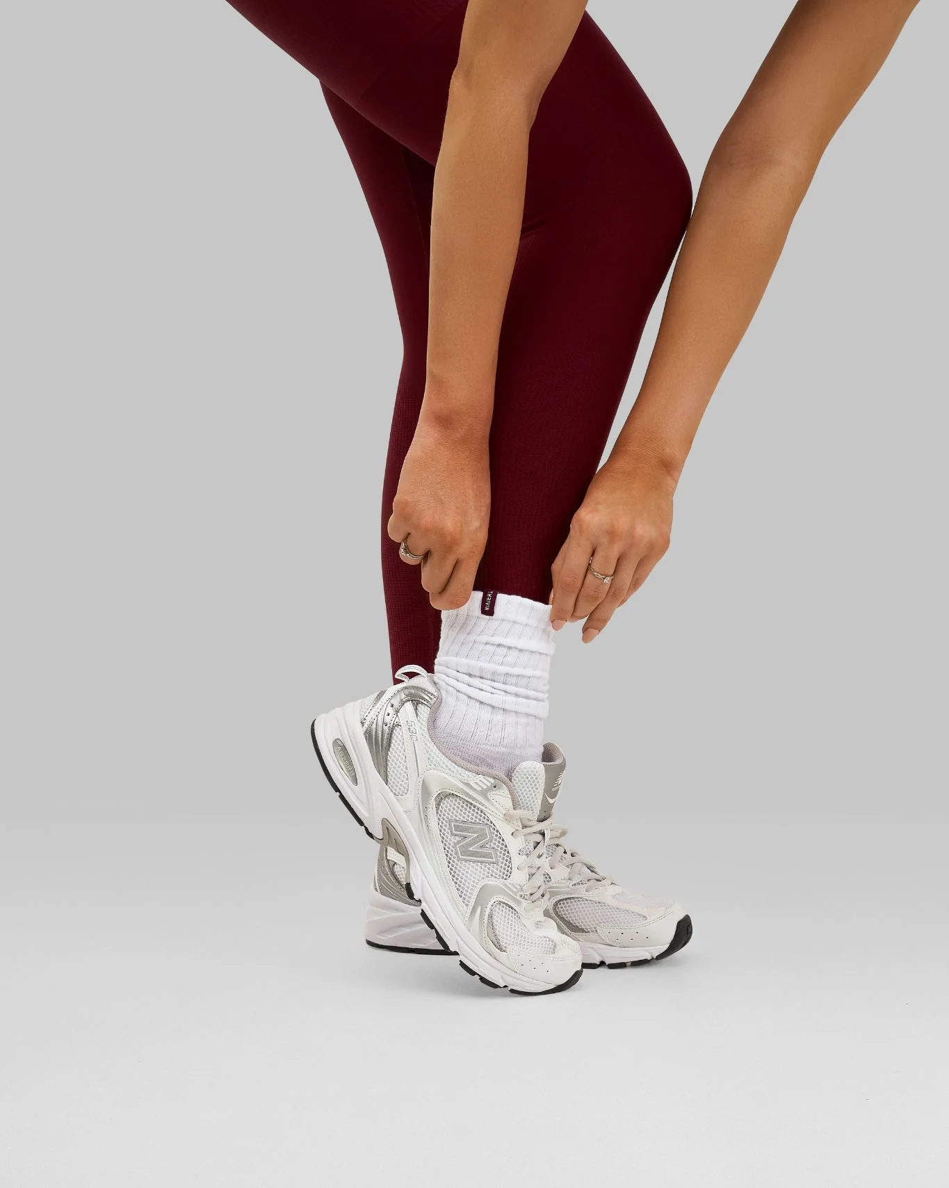 THRIVIN Ruffle Socks Long | White