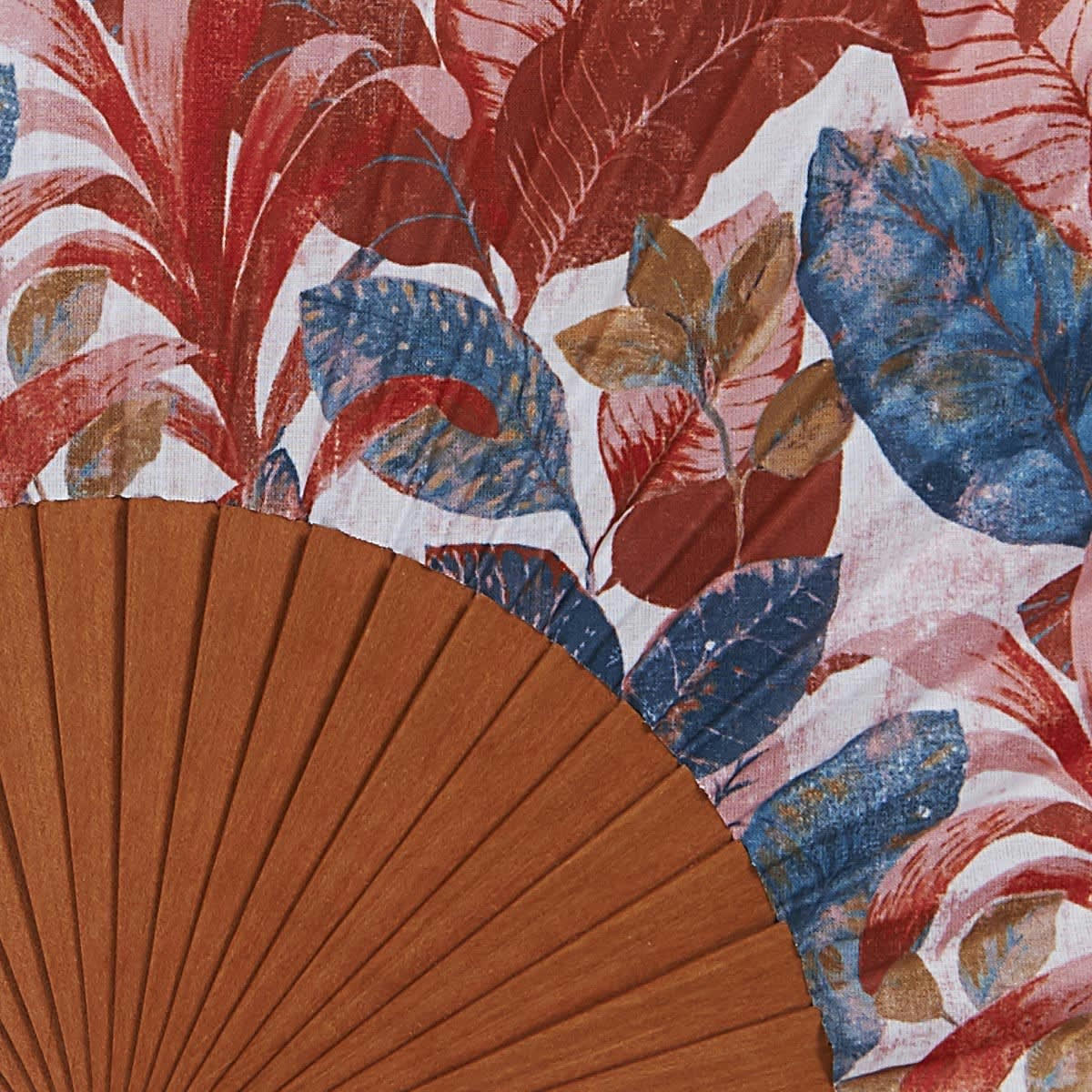 WILD - Éventail en bois de merisier et coton motif tropical bronze