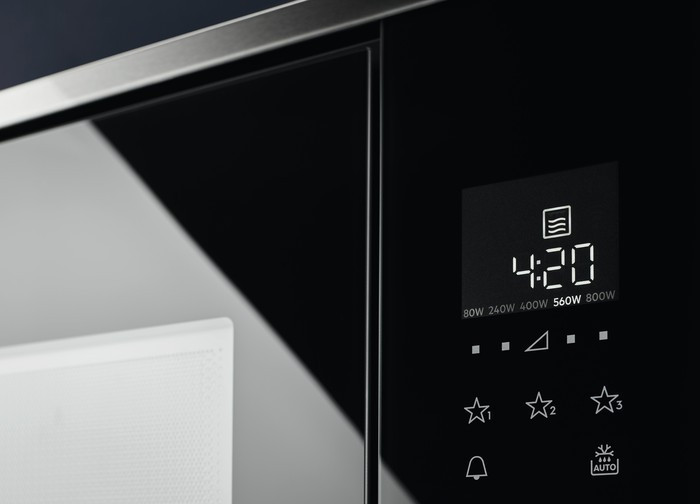 Kuchenka mikrofalowa Electrolux LMS2203EMX