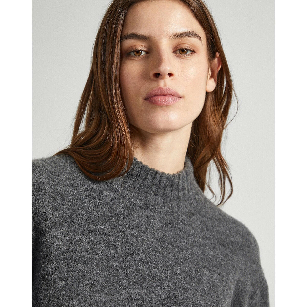 Pull maille mousseuse, col montant