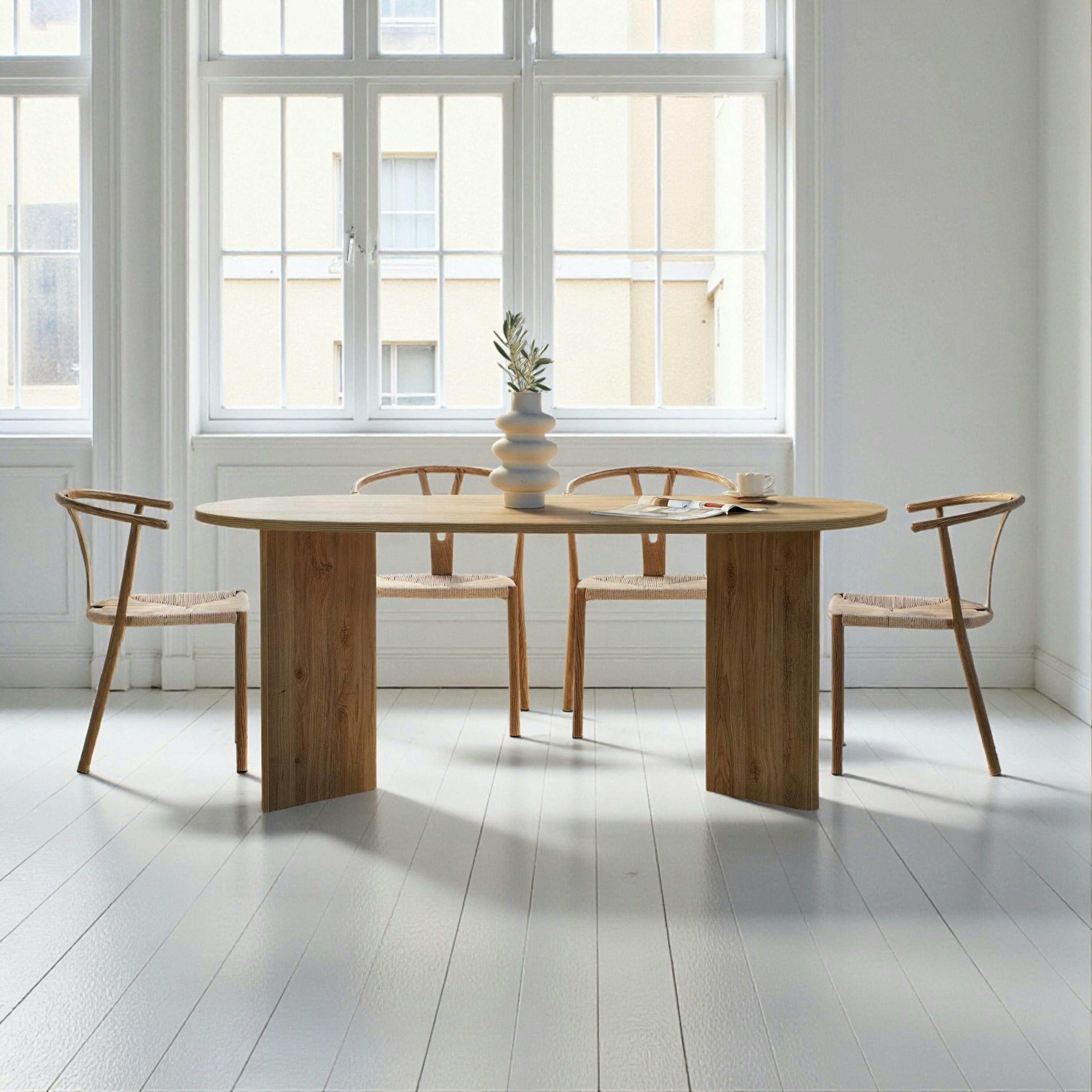 Table à manger ovale effet chêne pieds en V 180 cm MARFA