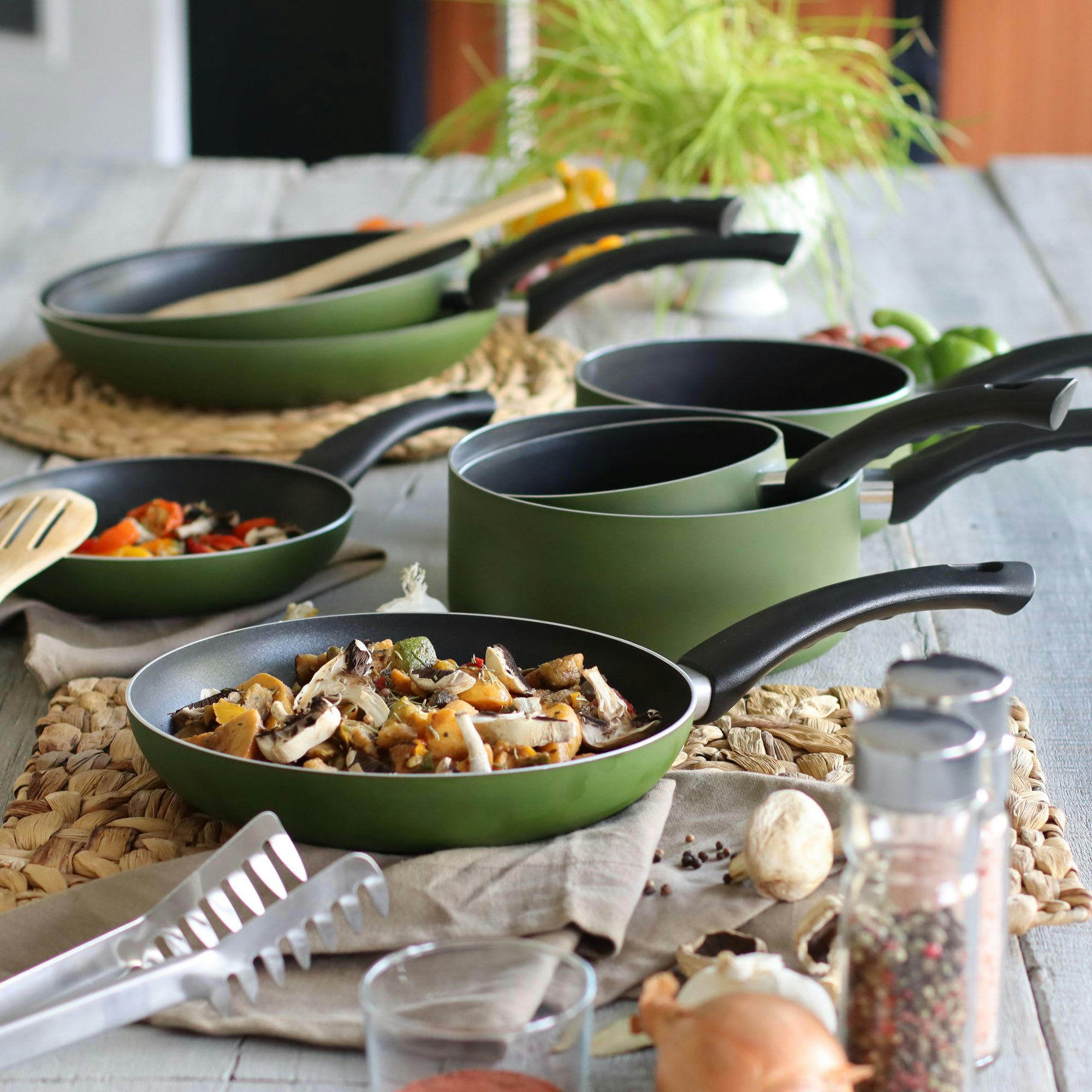 OLIVIA - Poêle anti-adhésive en aluminium Ø28cm - compatible induction