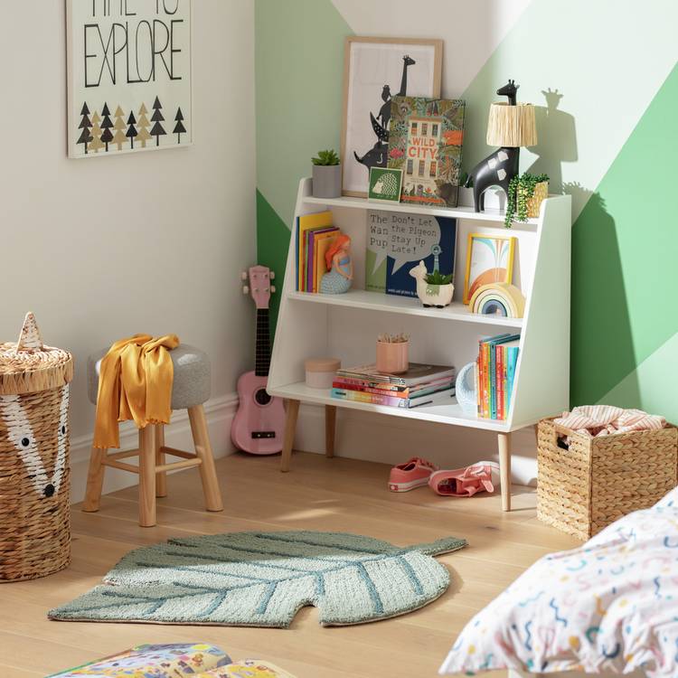 Habitat Kids Leaf Shaped Green Cut Pile Rug - 80x110cm