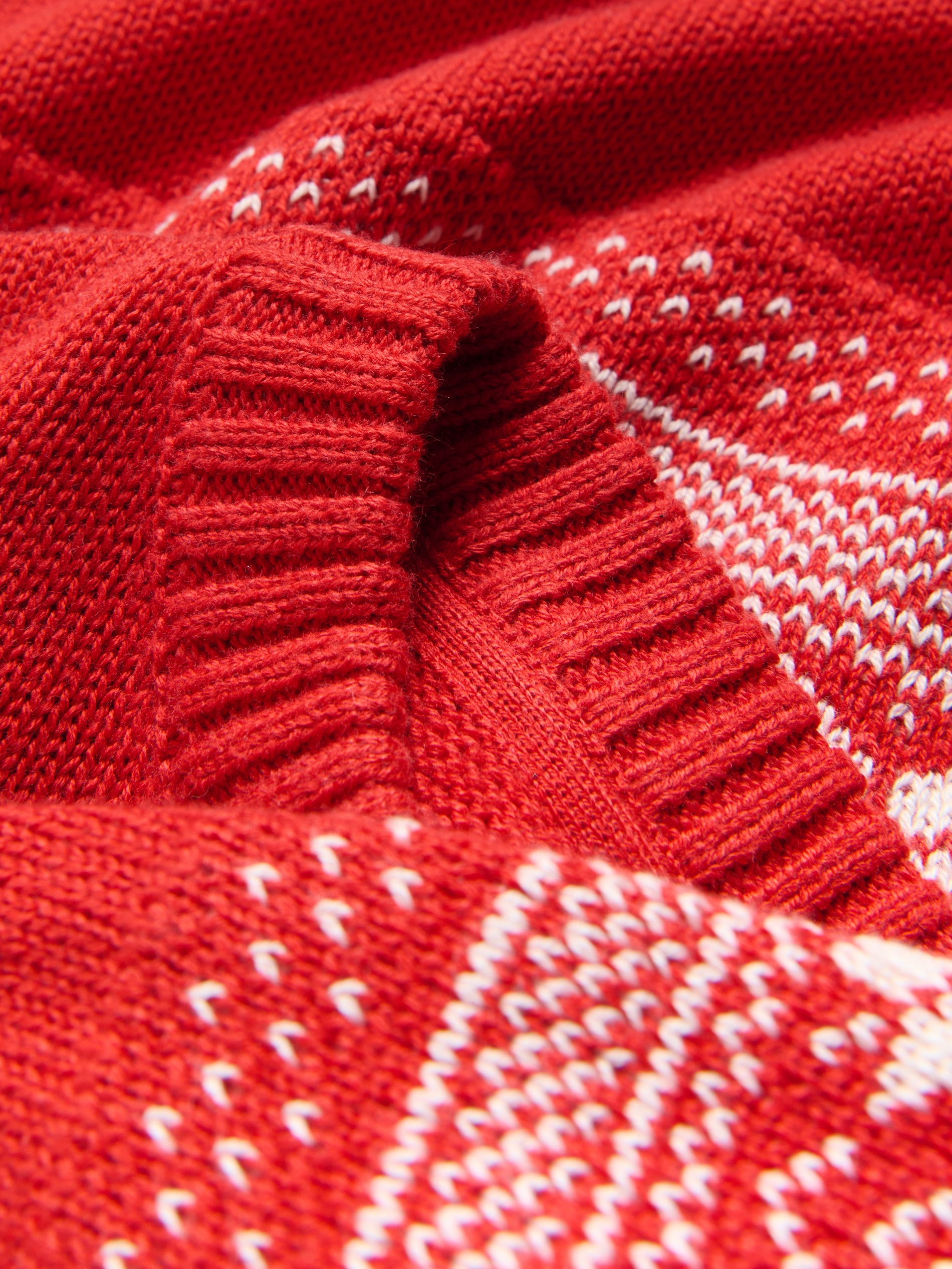 Sweter ze wzorem