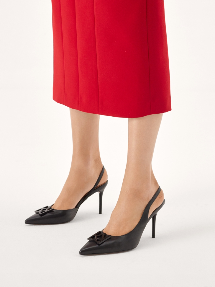 Pumps with a cut out upper