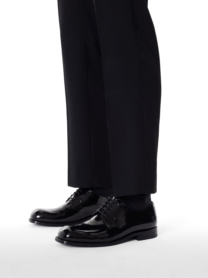 Men's black formal shoes