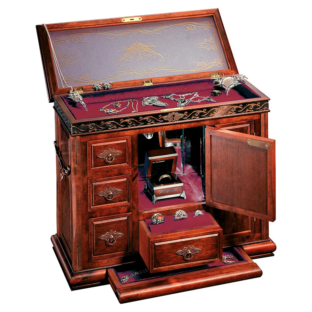 Noble Collection Middle Earth Treasure Chest jeweler