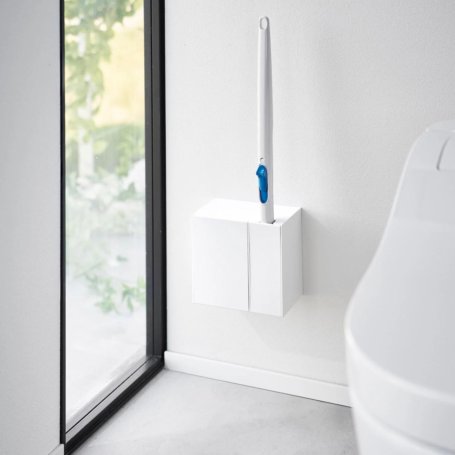 ウォール流せるトイレブラシ&替えブラシホルダー タワー 石こうボード壁対応