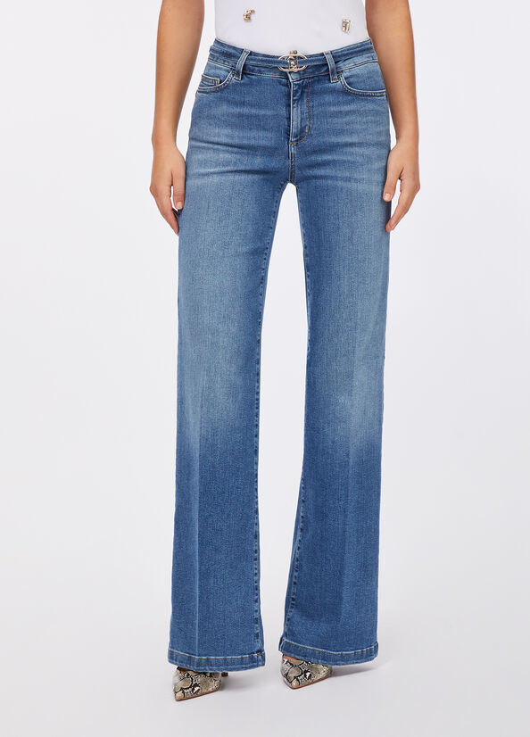Jeans flare con cintura