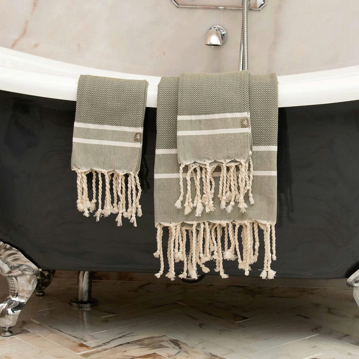 STOCKHOLM - Set bain, 1 fouta + 2 serviettes coton  100x200 vert olive