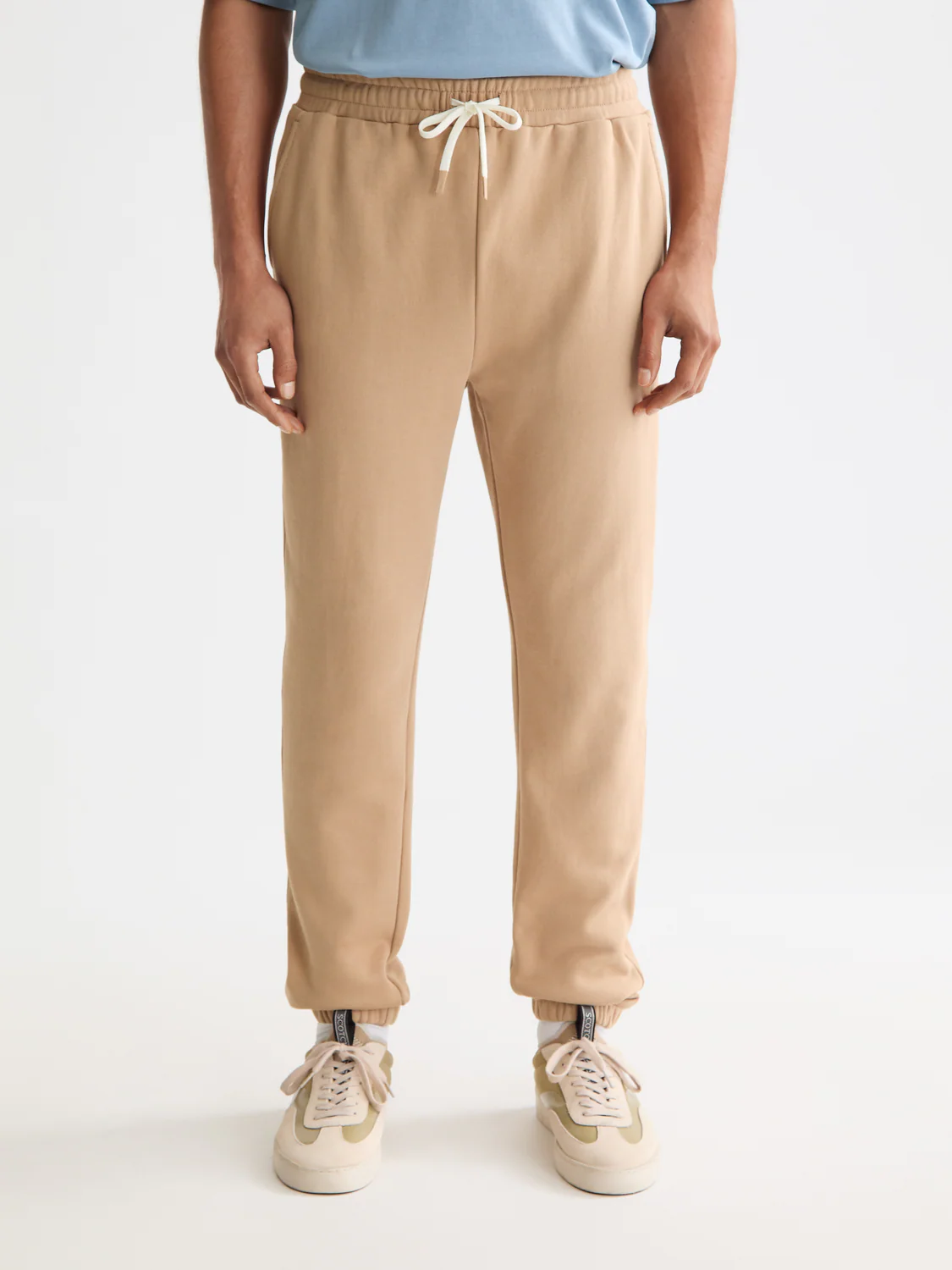 Seasonal Core - Logo Badge Sweatpants