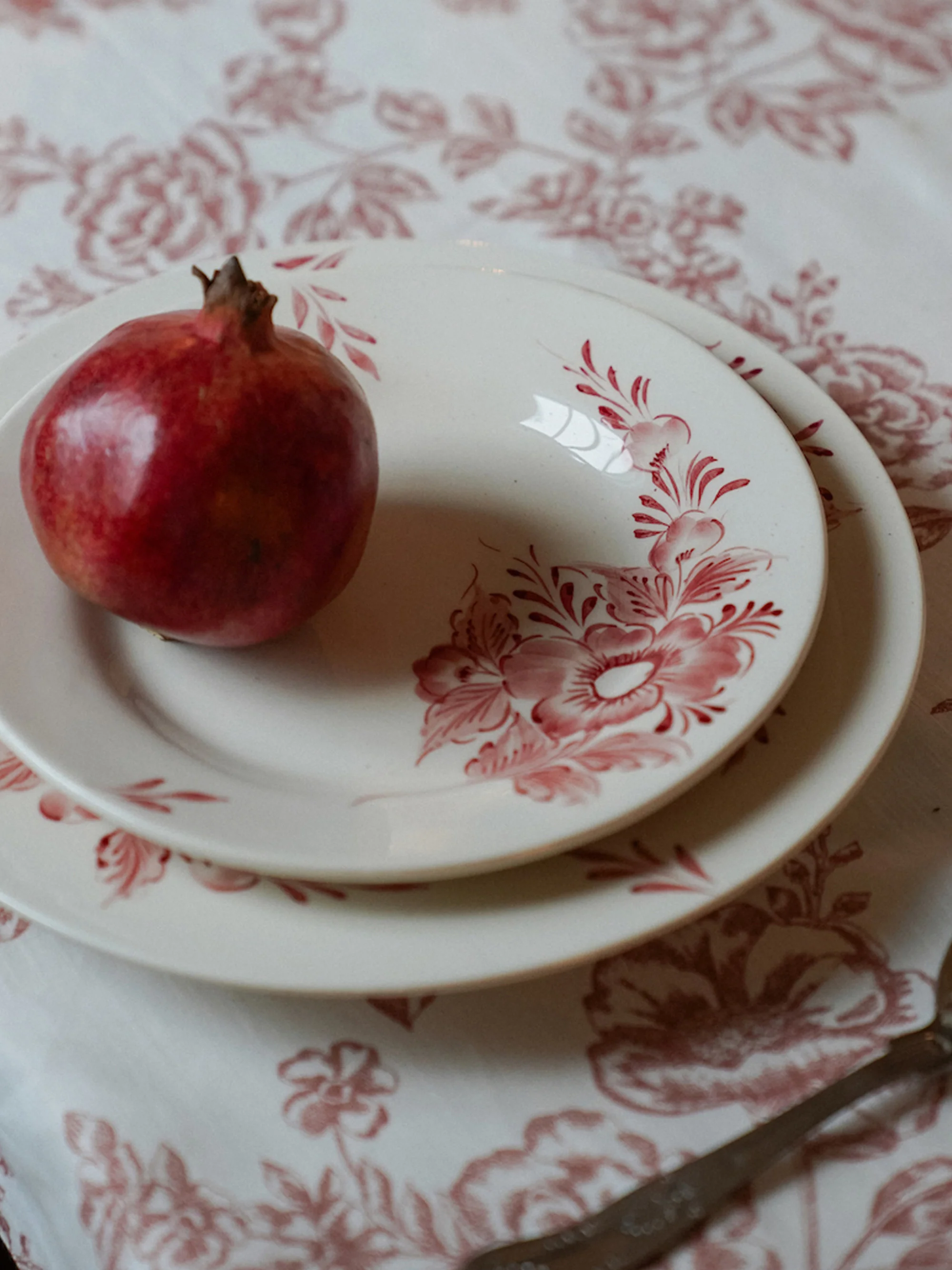 Handbemalter Frühstücksteller Whimsical Rose