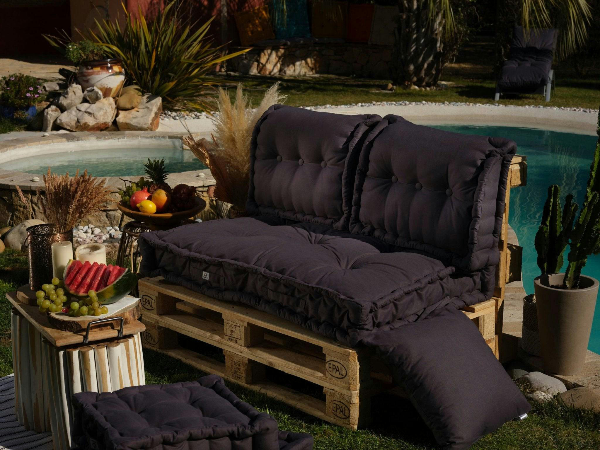 - Coussins pour palette capitonné en polyester 120x80x20cm gris