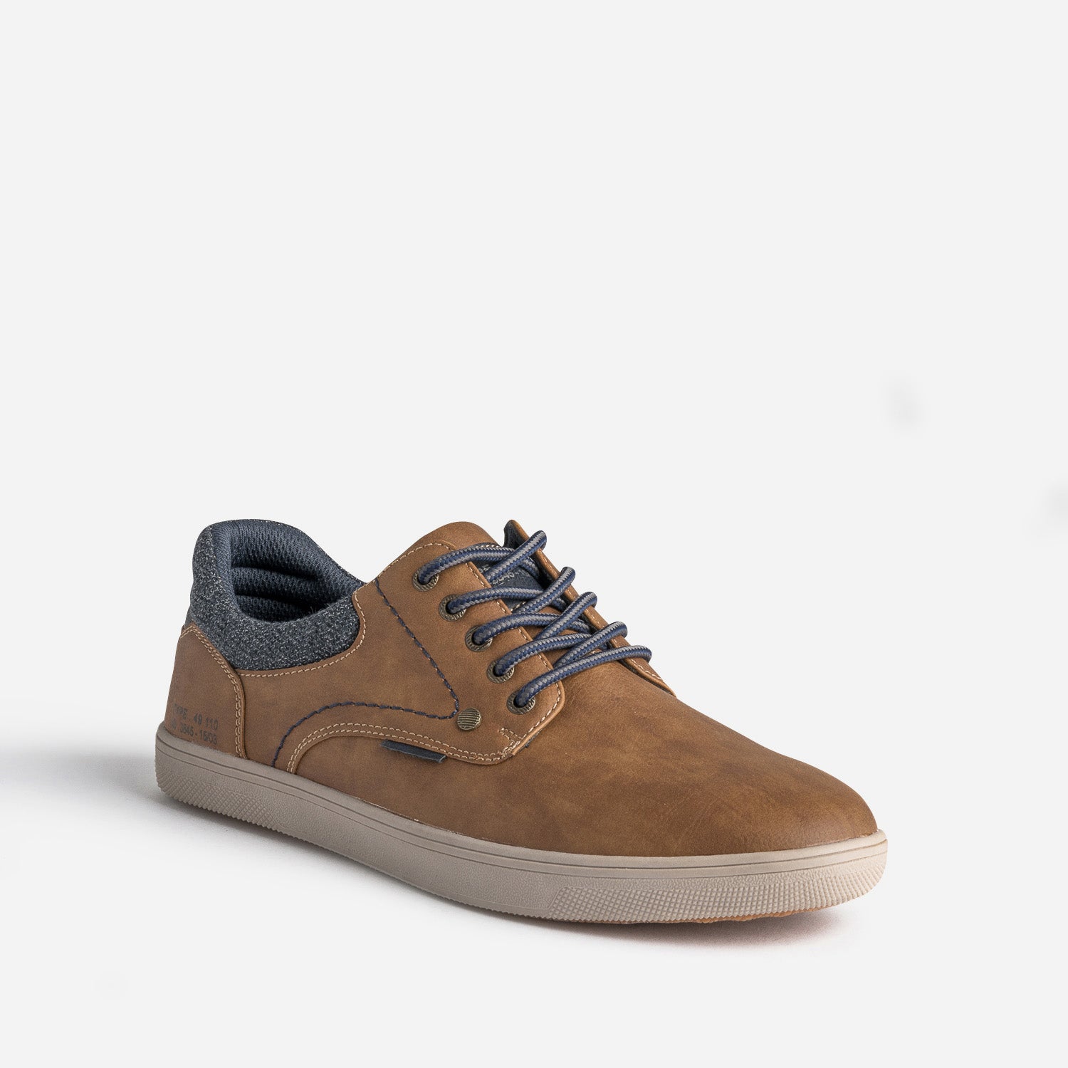 Tennis cognac détail textile chiné