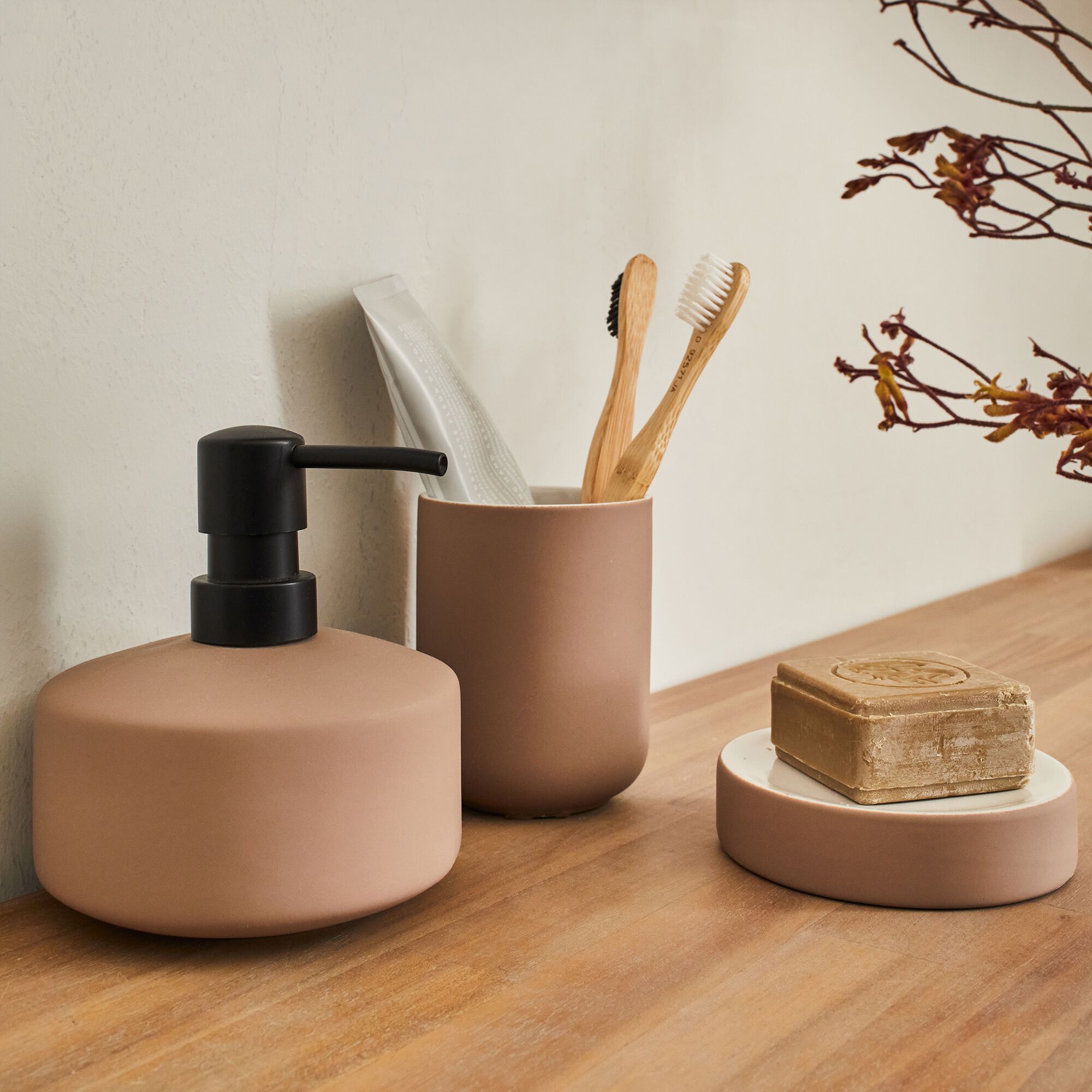 CISTE - Distributeur de savon en grès - rose