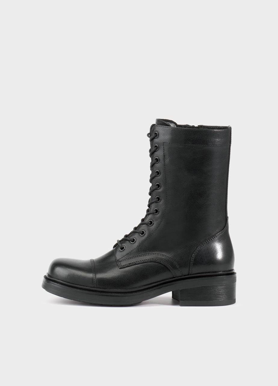 Karlie Boots