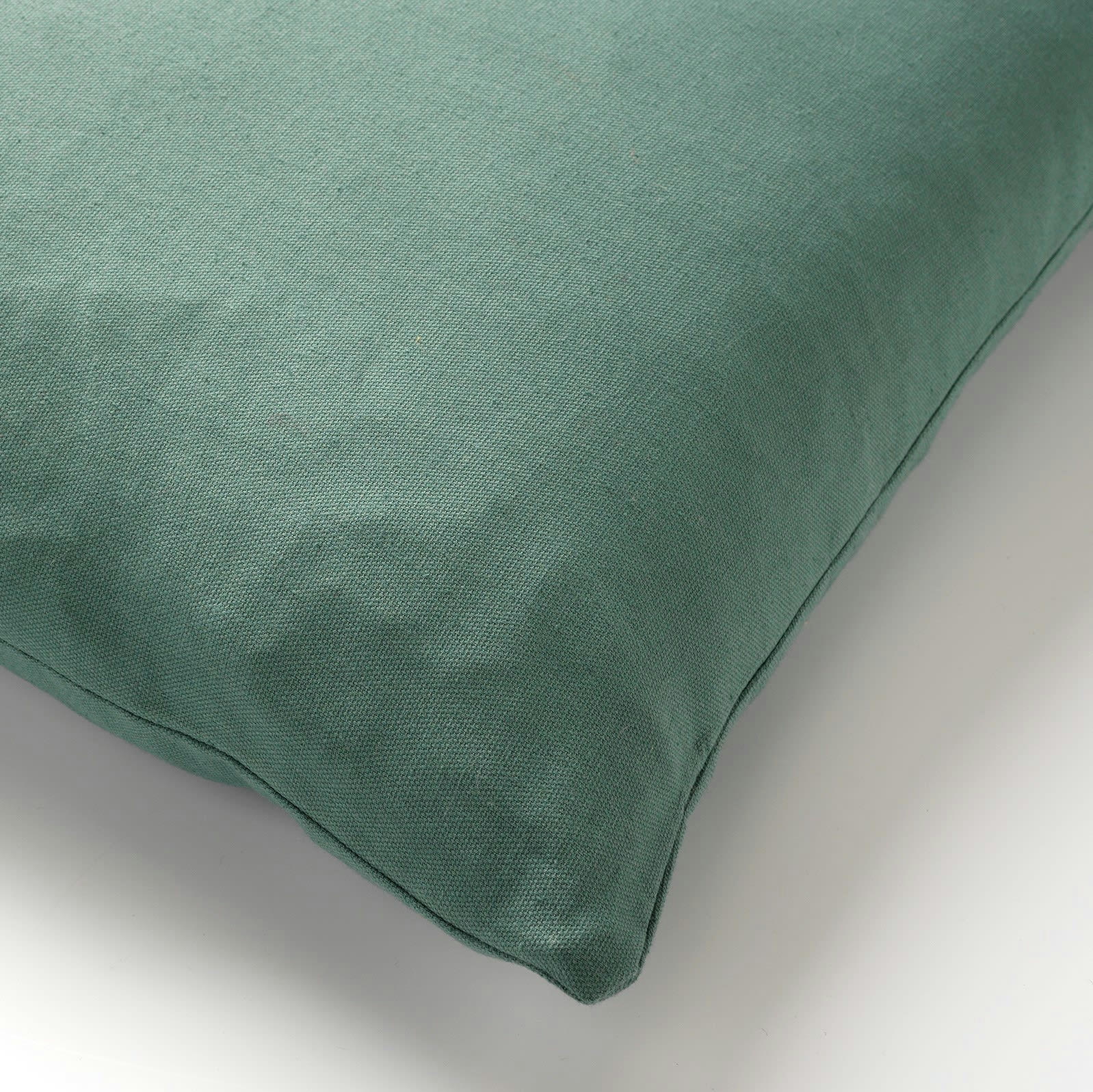 LINN - Coussin - vert en laine 45x45 cm uni