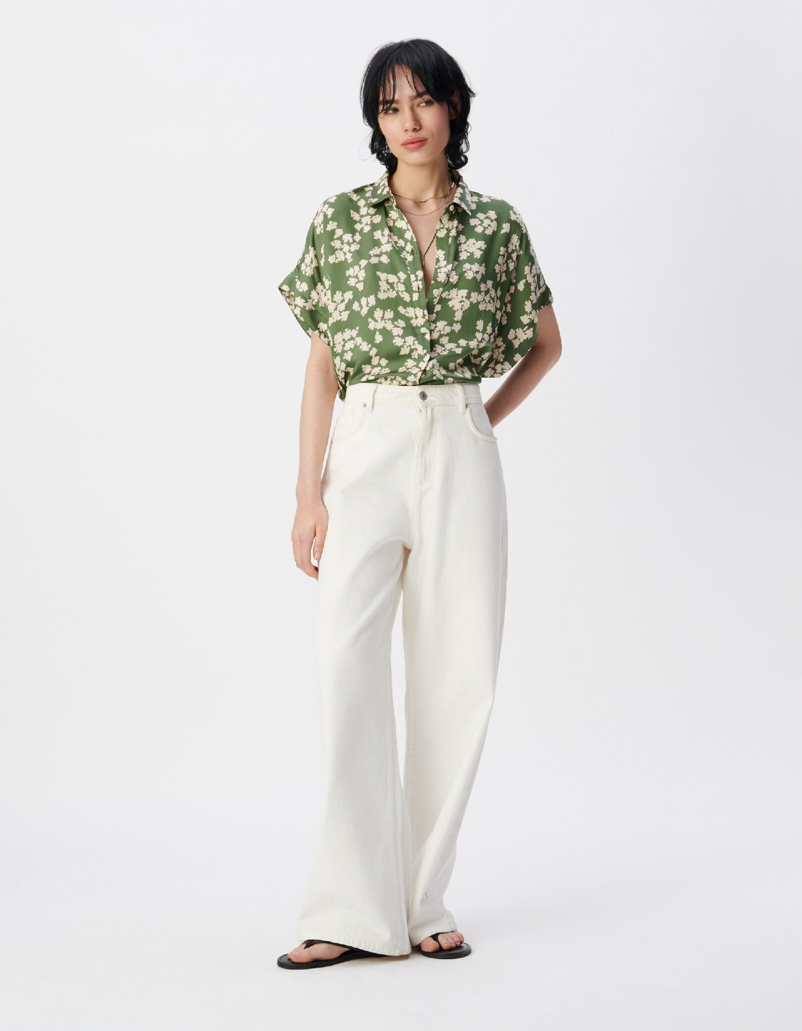 Chemise manches courtes vert satiné imprimé feuilles Femme
