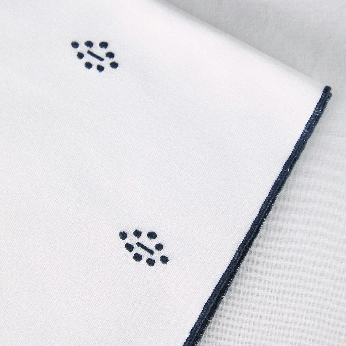 Nappe coton imprimé et brodé, Maliau