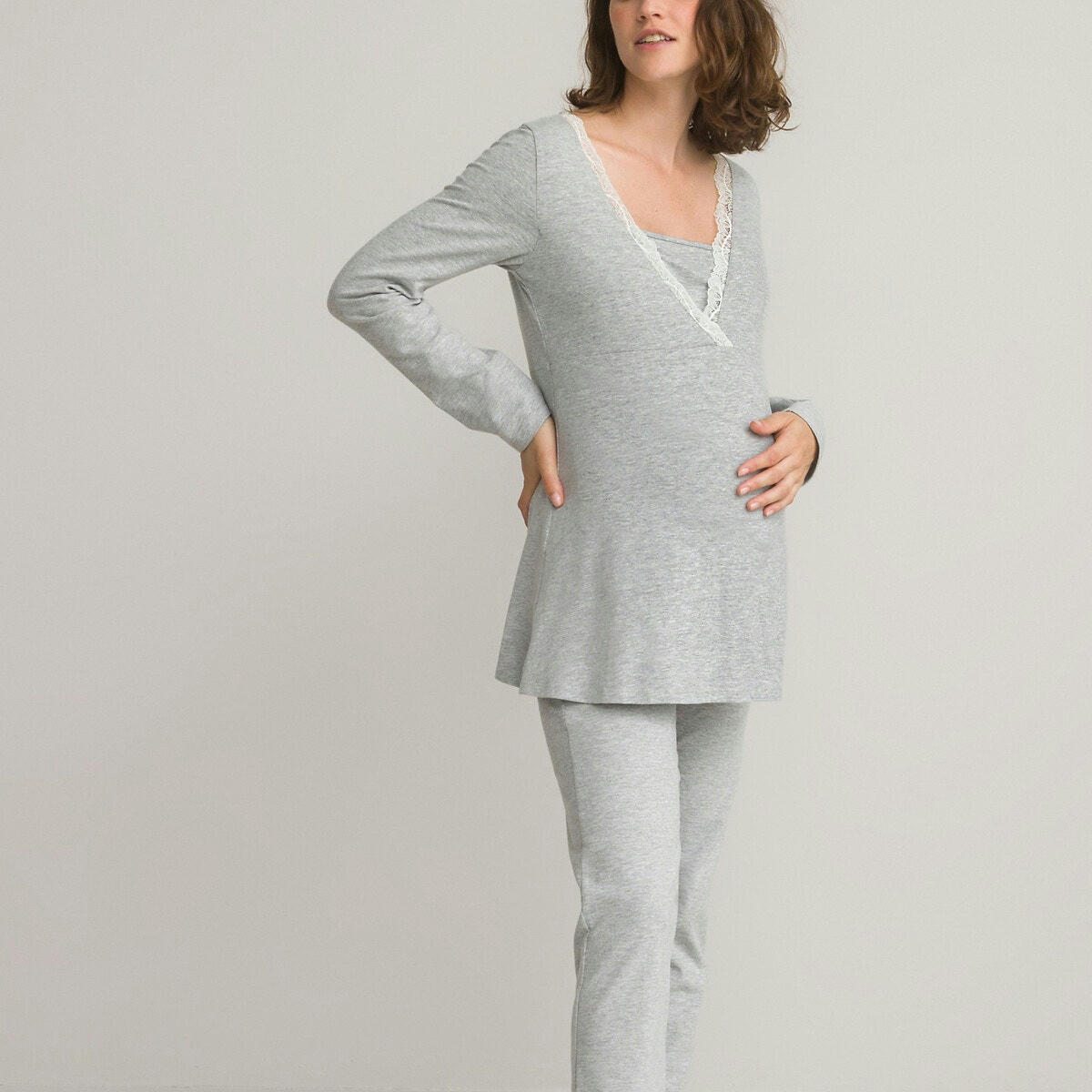 Pyjama de grossesse et allaitement