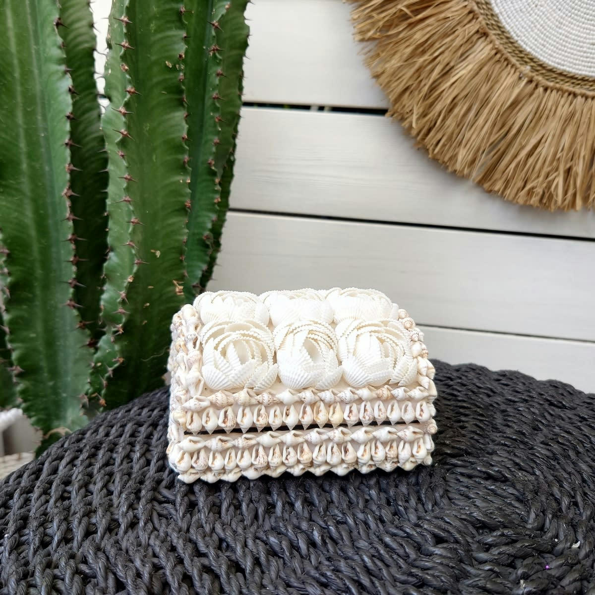 FLEUR - Boîte en coquillages, blanc 12x15x10 cm