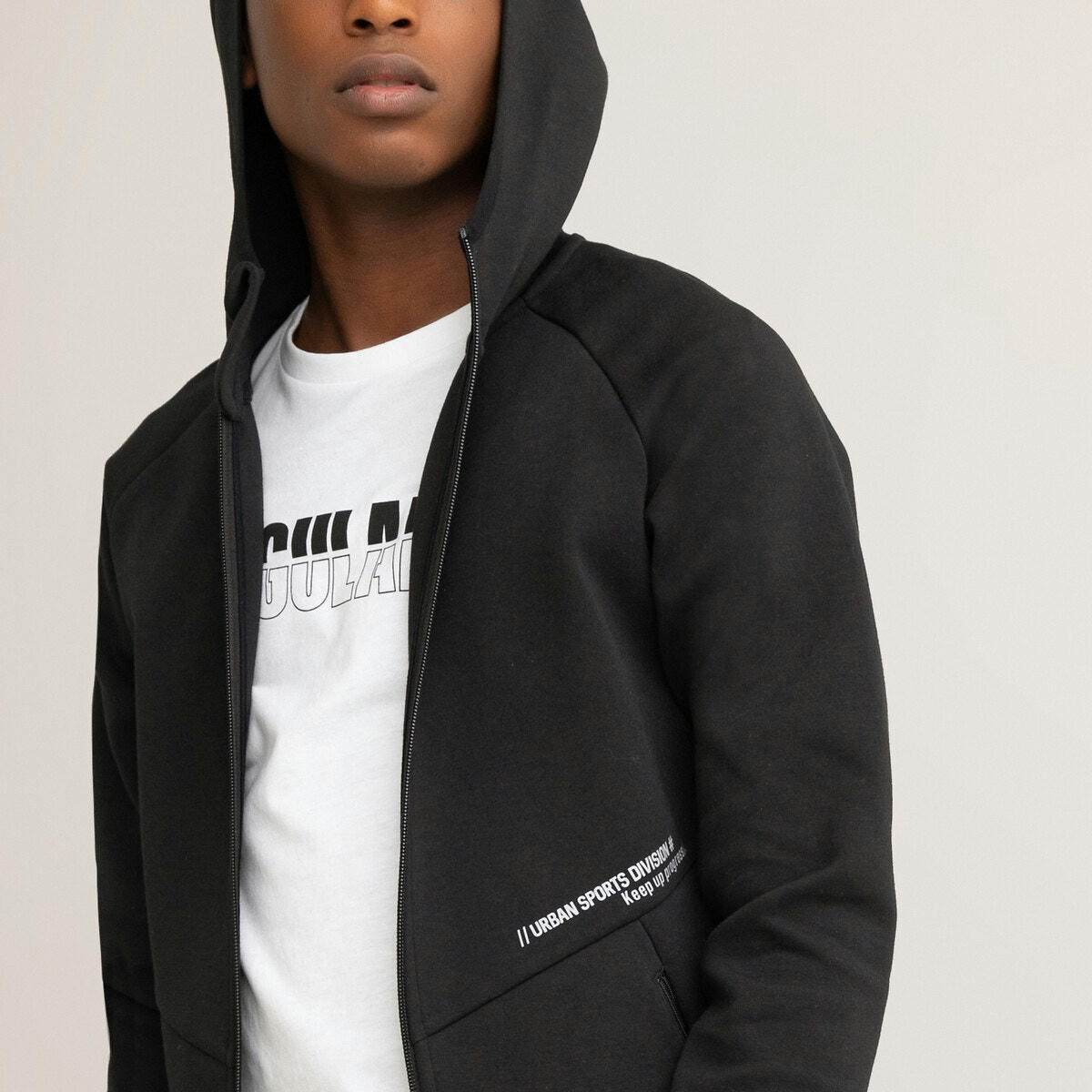 Sweat à capuche zippé matière technique