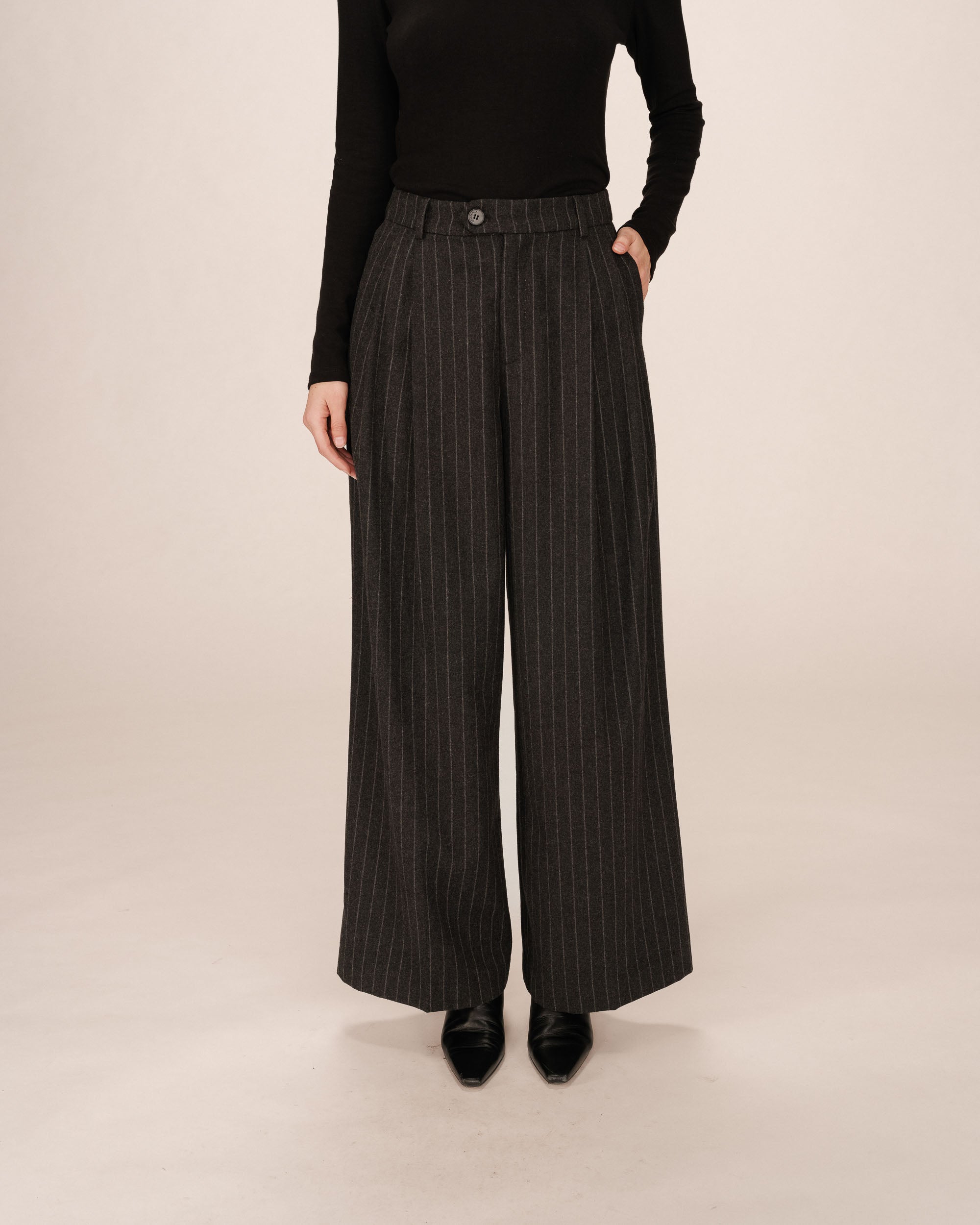 Pantalon tailleur rayures carbone Senna