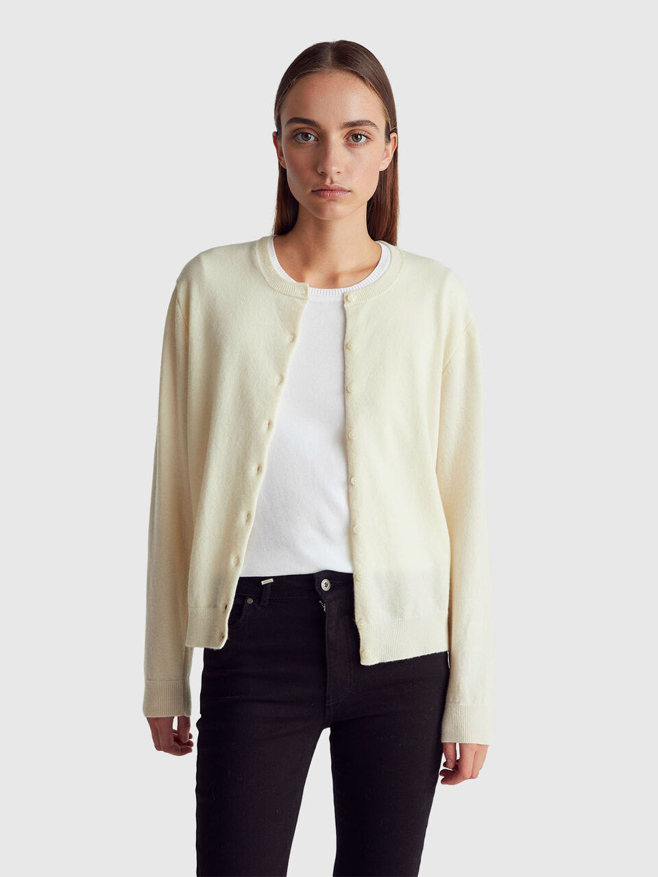 Cream crew neck cardigan in pure Merino wool