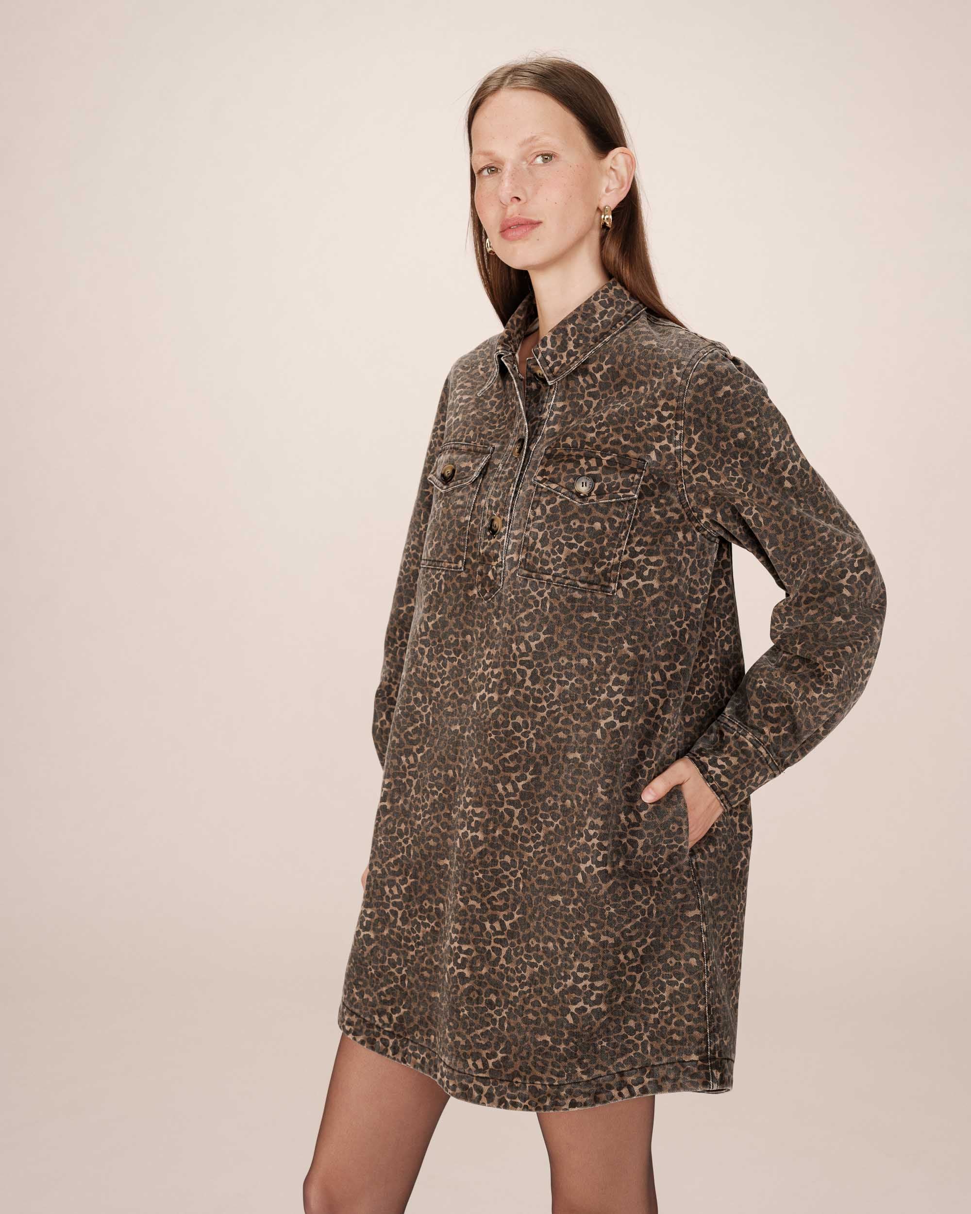 Robe courte imprimée leopard Sally