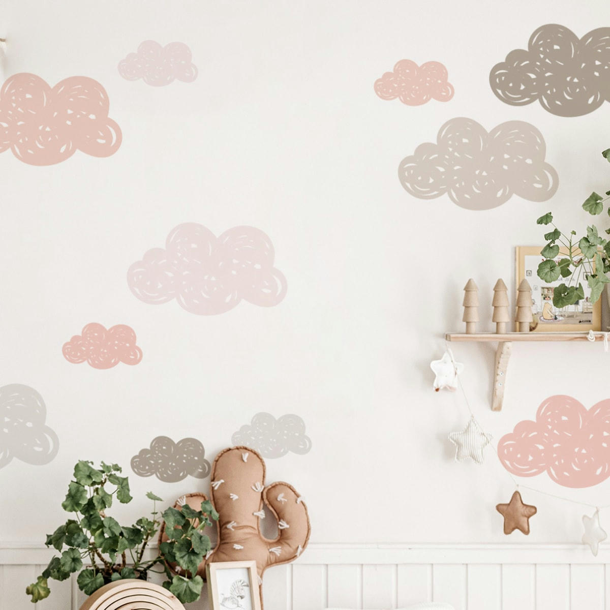 CLOUDS - Stickers muraux en vinyle petits nuages rose et gris tourterelle