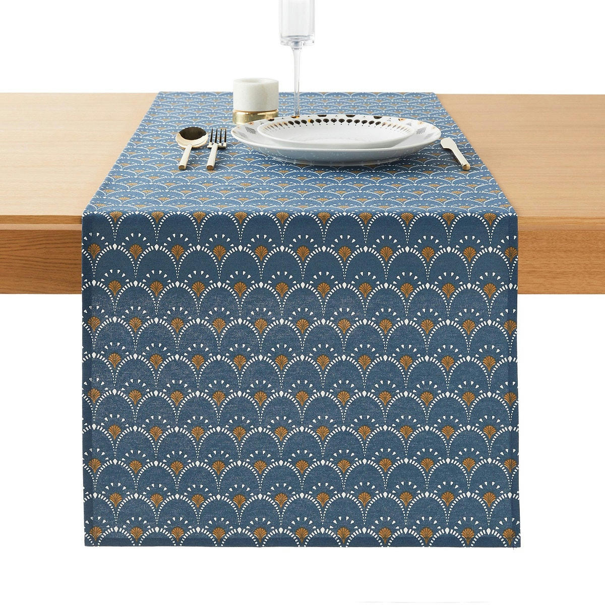 Chemin de table imprimé anti-taches Mina