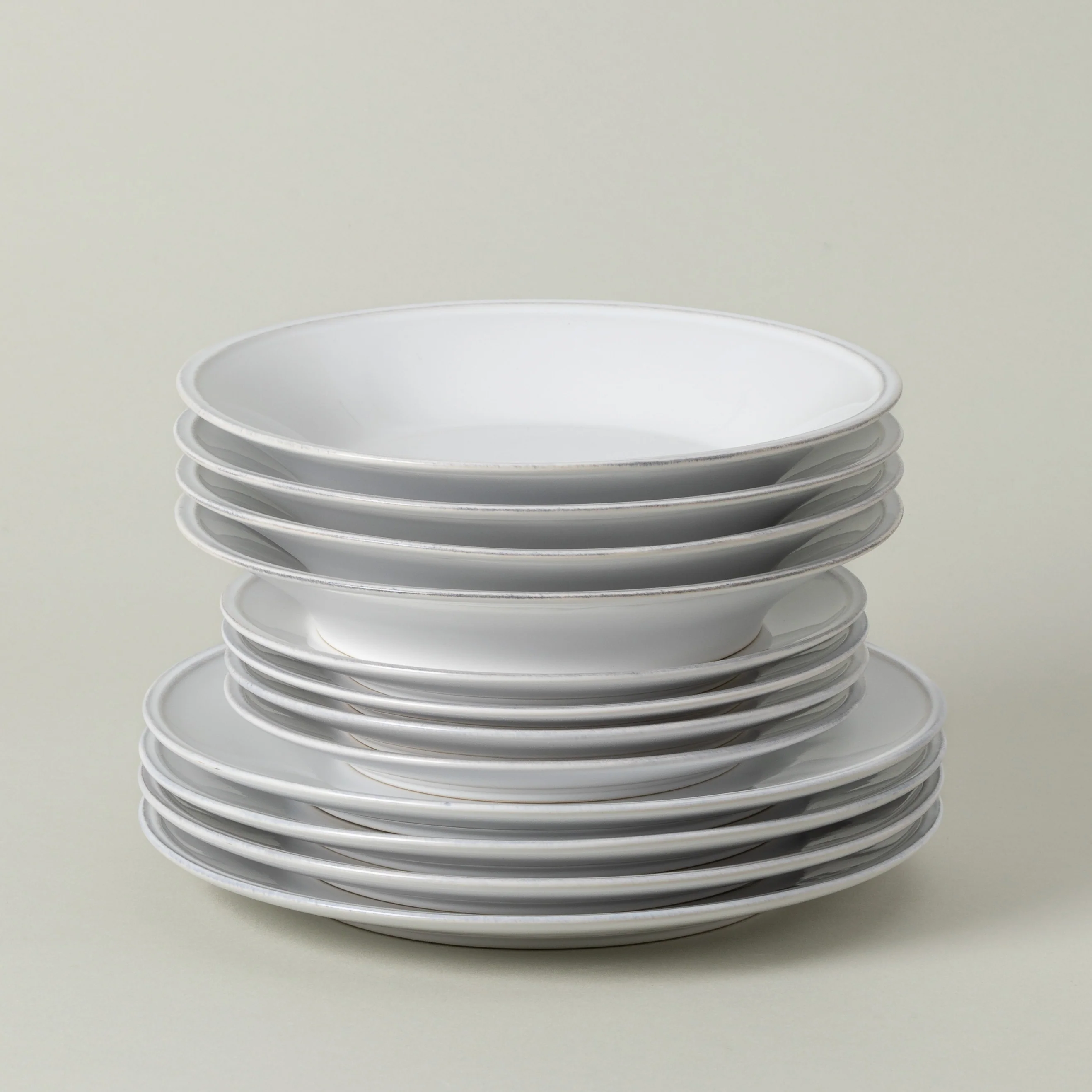 12-Piece Dinnerware Set with Soup/Pasta Plate Friso