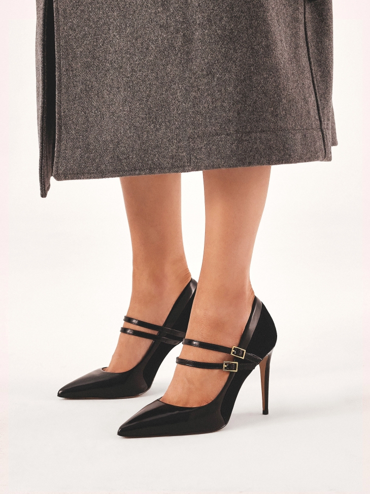 Black Mary Jane pumps