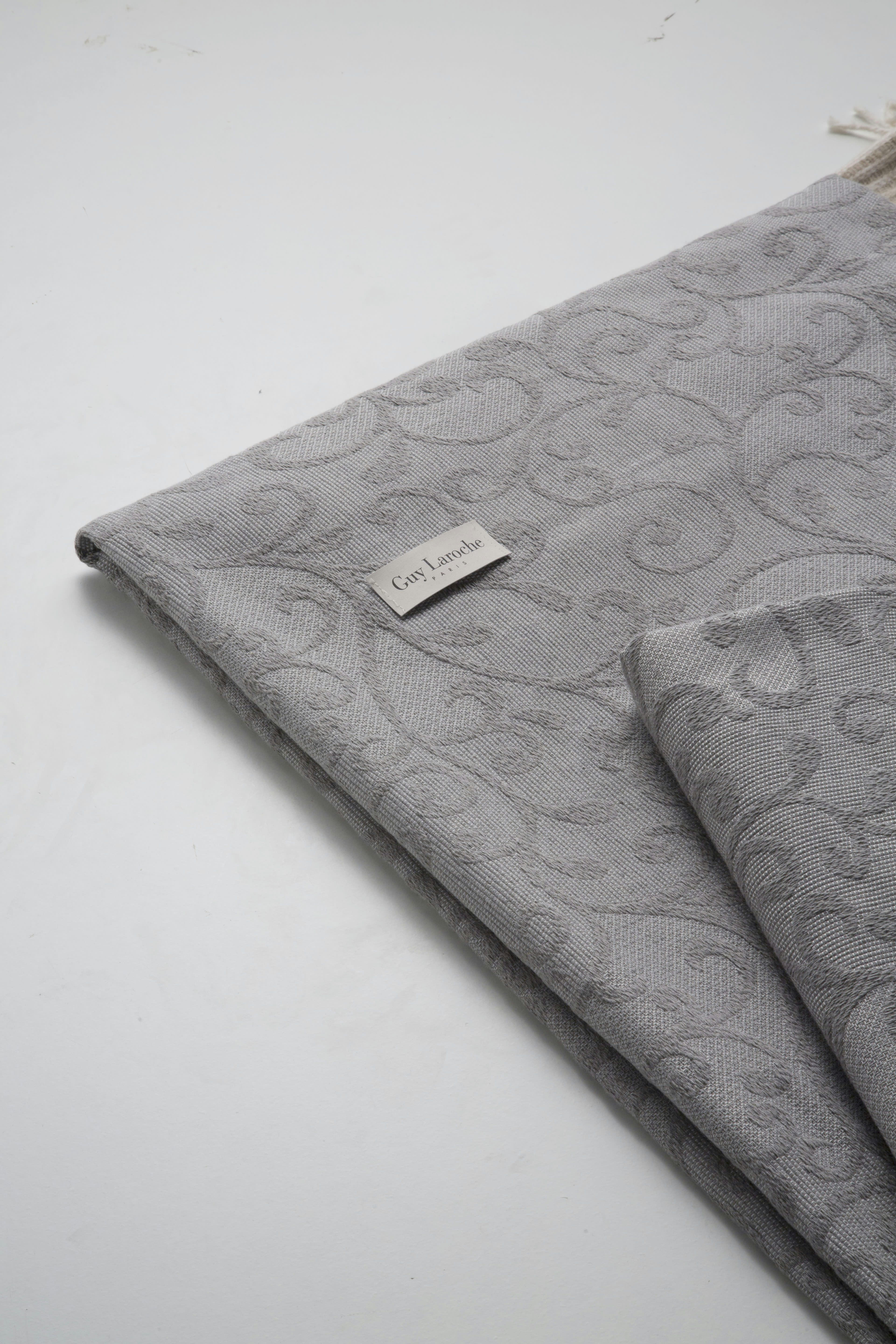 FLEUR - Couvre lit en coton gris 230x270