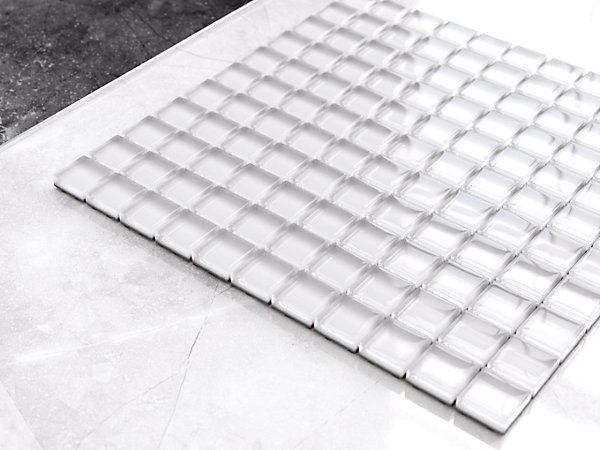 Mosaïque en verre sur filet pour salle de bain ou cuisine 30 cm x 30 cm -Perfect white