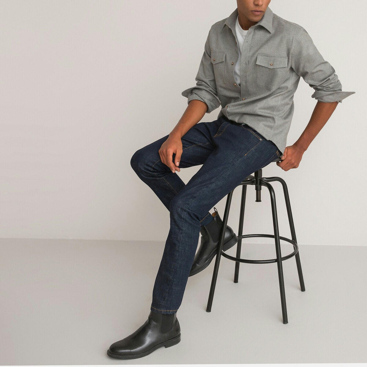 Chemise droite, flanelle légère, col français