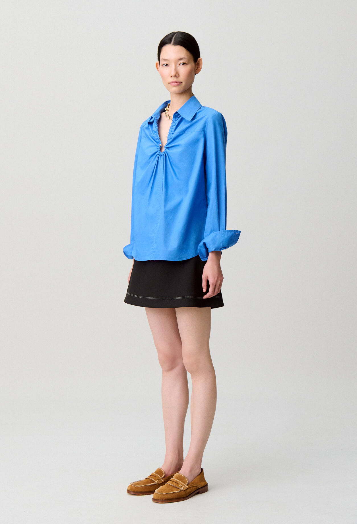 Blouse large décolleté