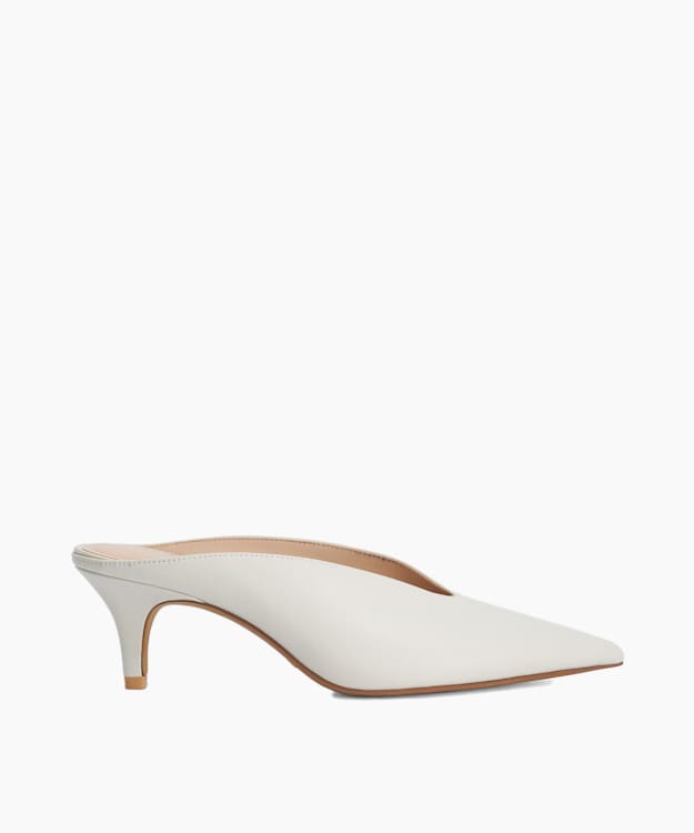 Decisive Ecru - Pointed Toe Kitten Heel Leather Mules