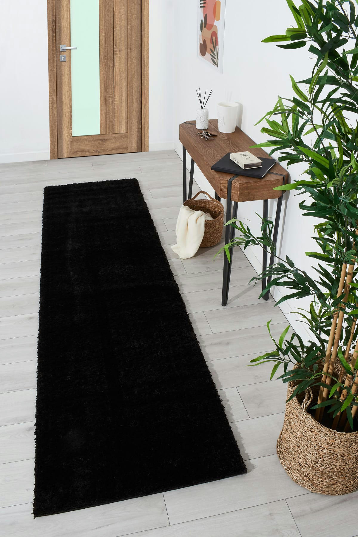 COSY - Tapis en polyester brillant motif uni noir 80x300