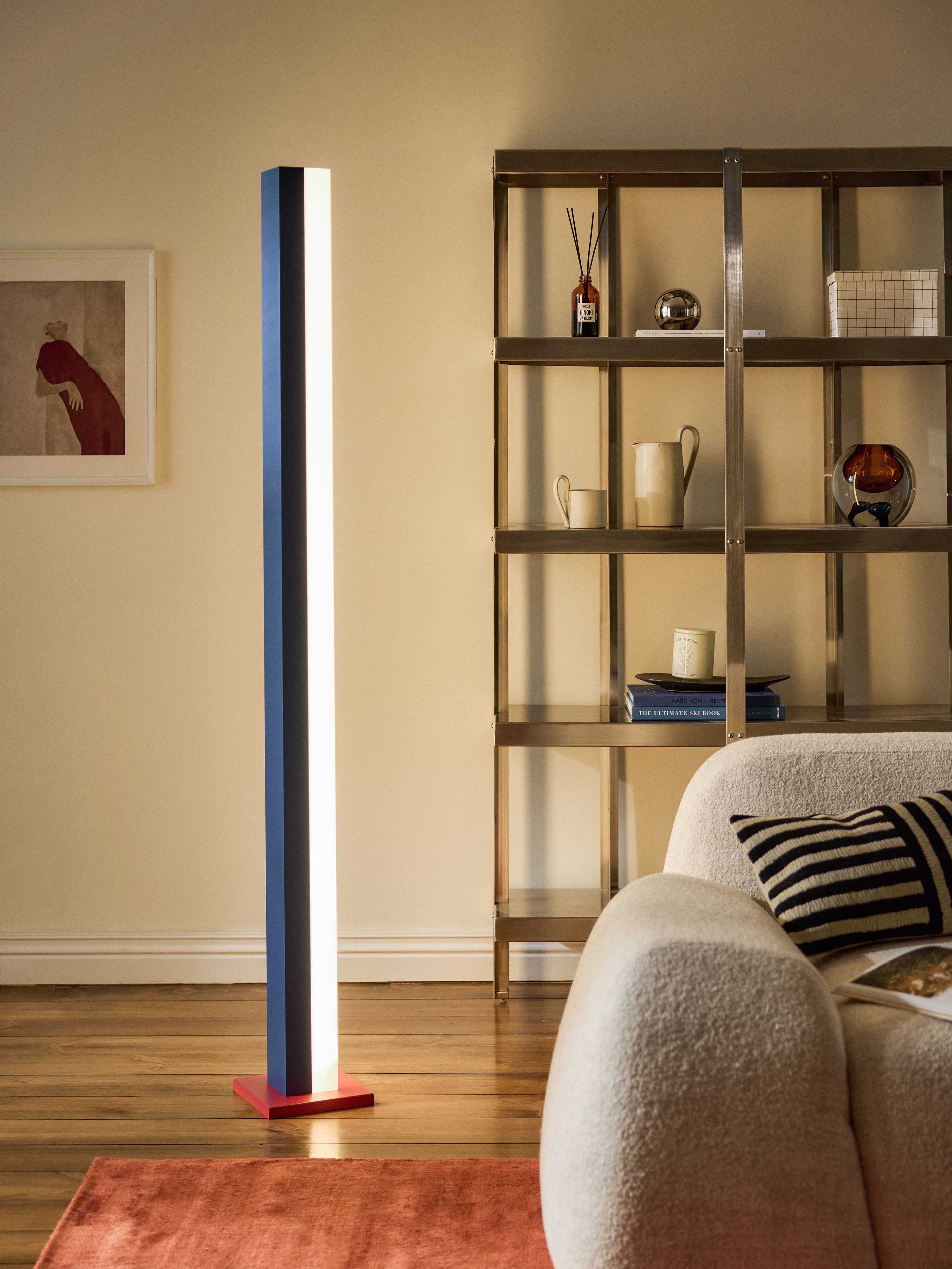 Dimmbare LED-Stehlampe Naika